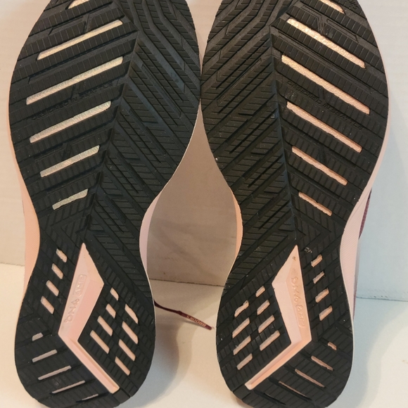 Brooks Levitate 4 Road Running Sneakers Size 8 Maroon / Pink - Picture 5 of 16